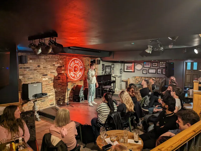 Date Night Comedy London: The Best Comedy Club Date Night in Central London